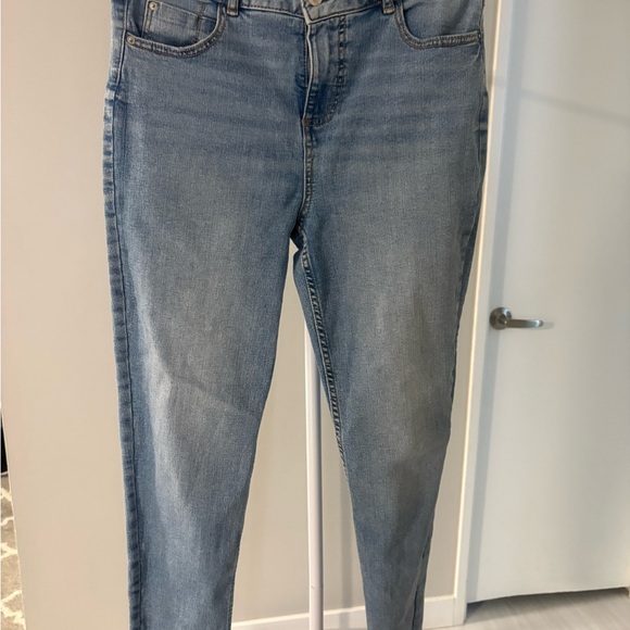 Suzy Shier Light Blue Straight-Leg Jeans - Picture 2 of 5